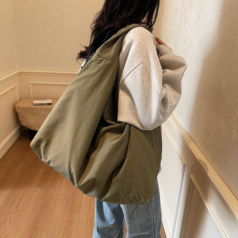 The Essential Tote – The Oversized Everyday Tote