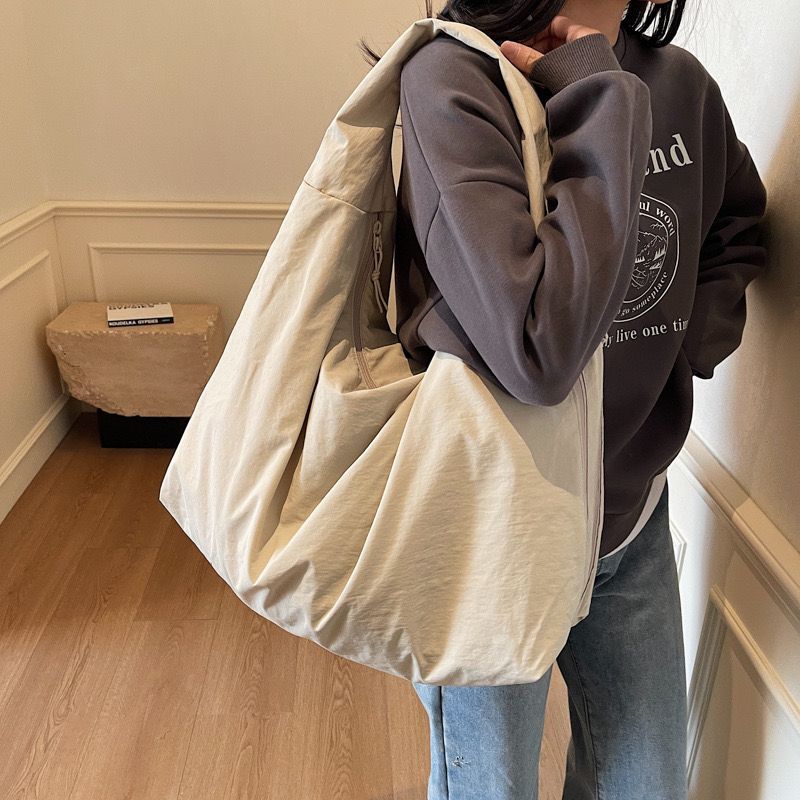 The Essential Tote – The Oversized Everyday Tote
