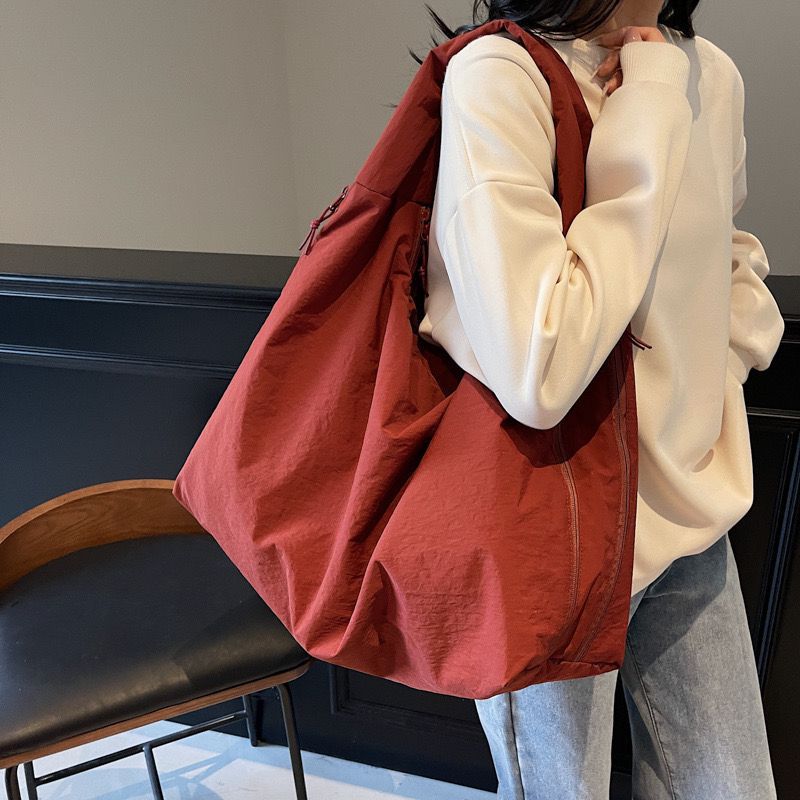 The Essential Tote – The Oversized Everyday Tote