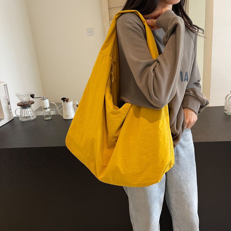 The Essential Tote – The Oversized Everyday Tote