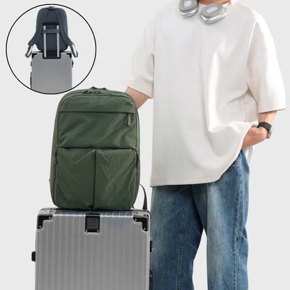 PackMate – The Roomy Compact Backpack